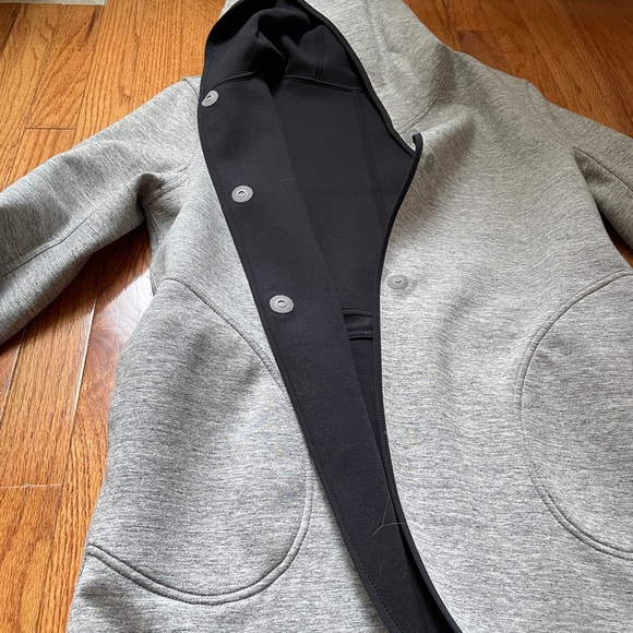 lululemon athletica Gray Spacer Wrap - Picture 3 of 3